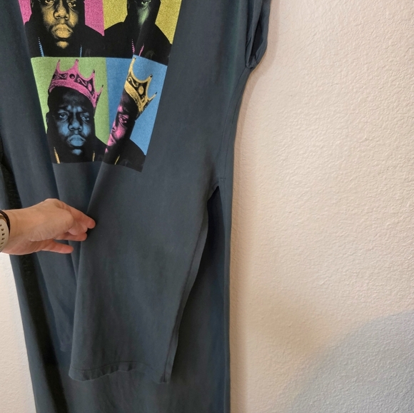 Daydreamer Notorious B.I.G. hi lo tee, Dark Grey, Size small - Picture 3 of 11